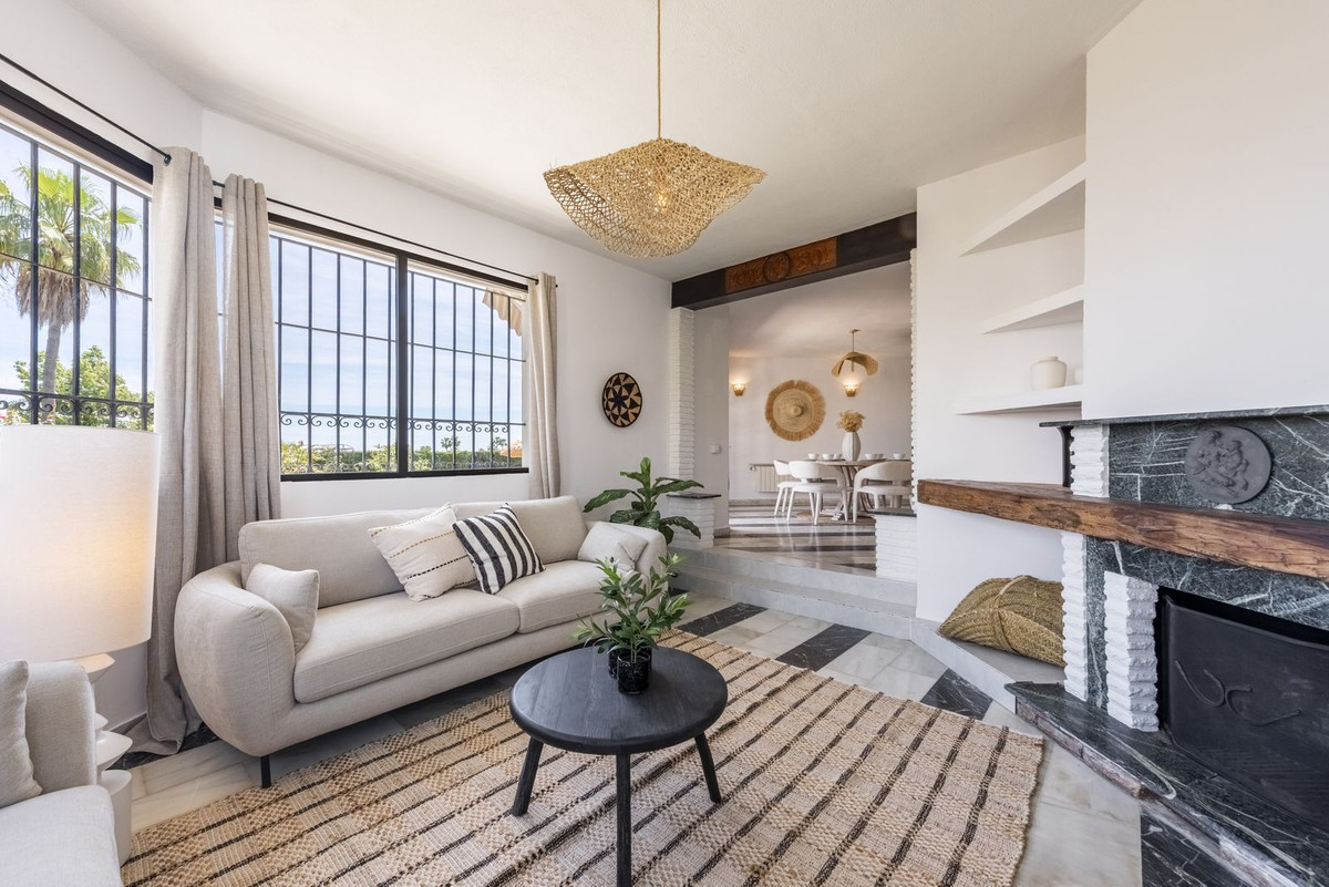 Villa for rent in Atalaya, Estepona East