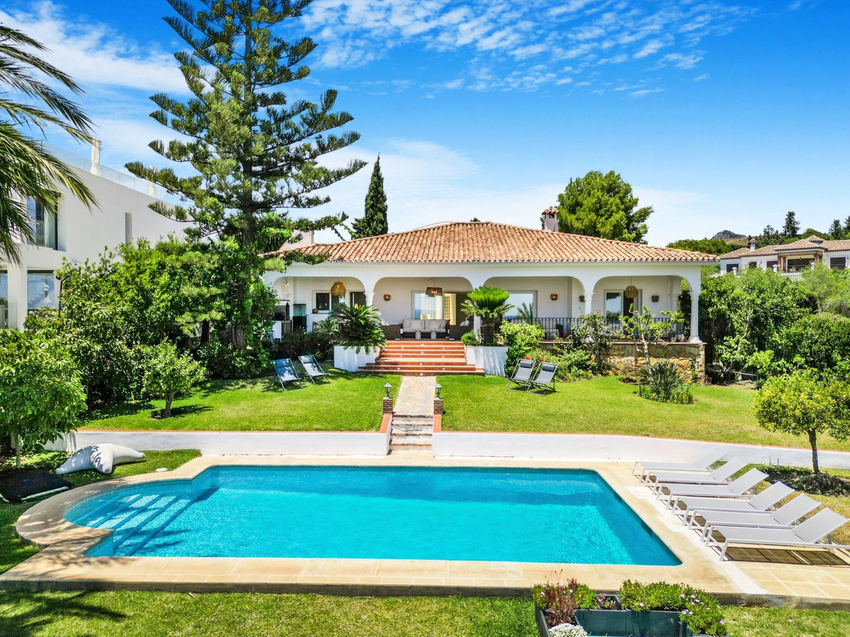 Villa for rent in Paraiso Alto, Benahavis
