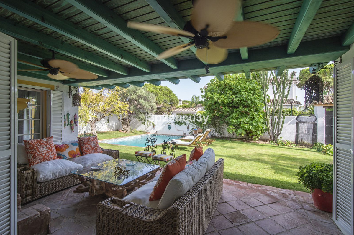 Villa for rent in Benamara, Estepona East