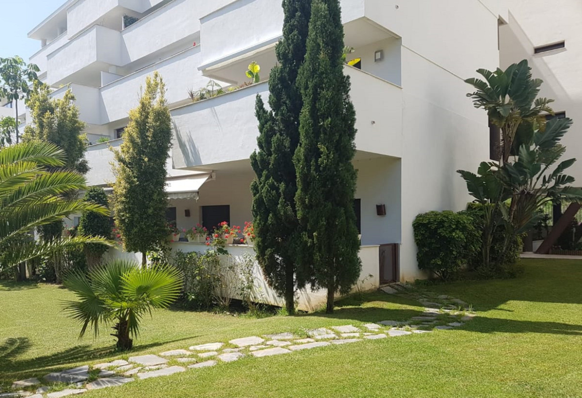 Ground Floor Apartment for short term rent in Estepona