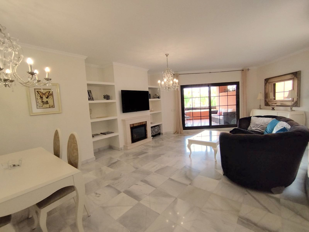Apartment for rent in Hacienda del Sol, Estepona East