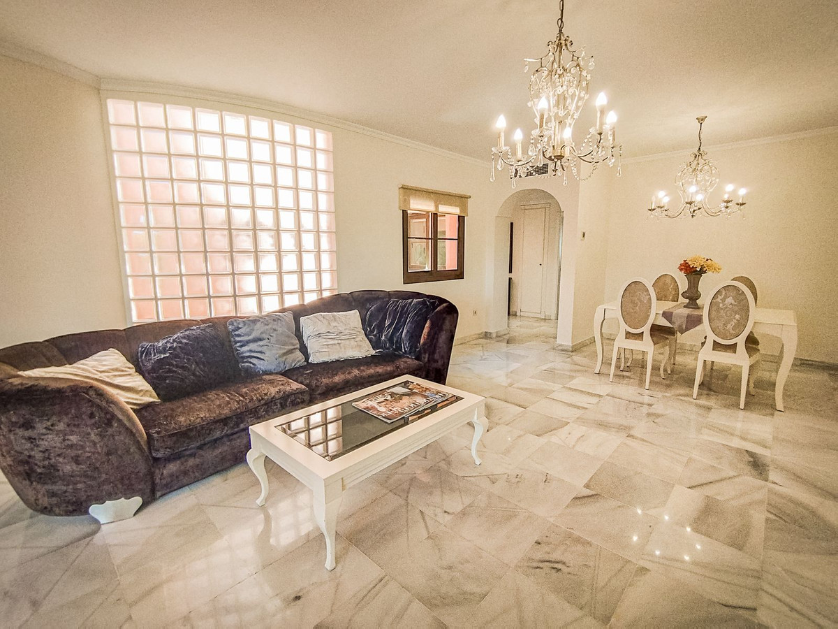 Apartment for rent in Hacienda del Sol, Estepona East