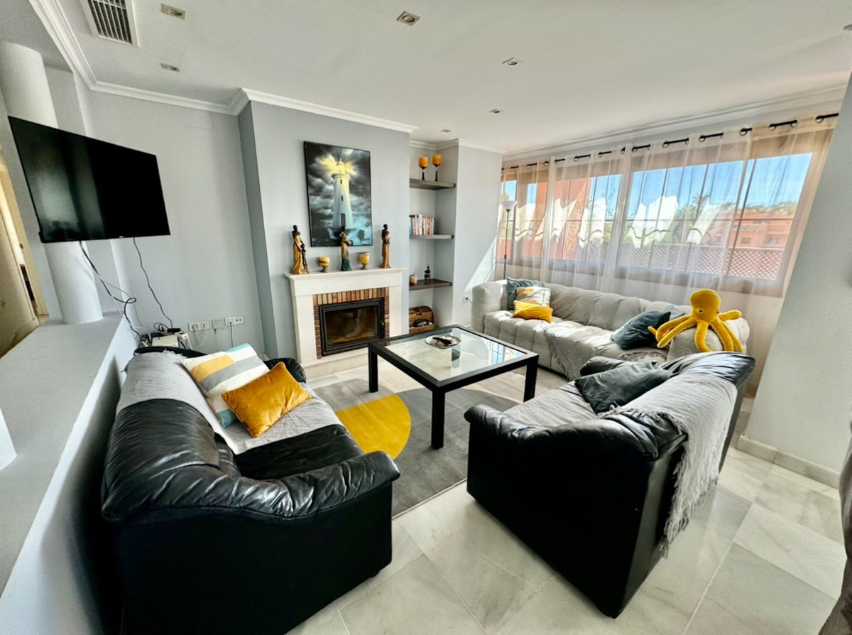 Penthouse for rent in Estepona East