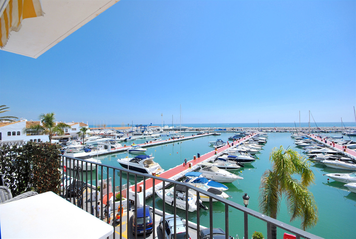 Apartment for rent in Marbella - Puerto Banus