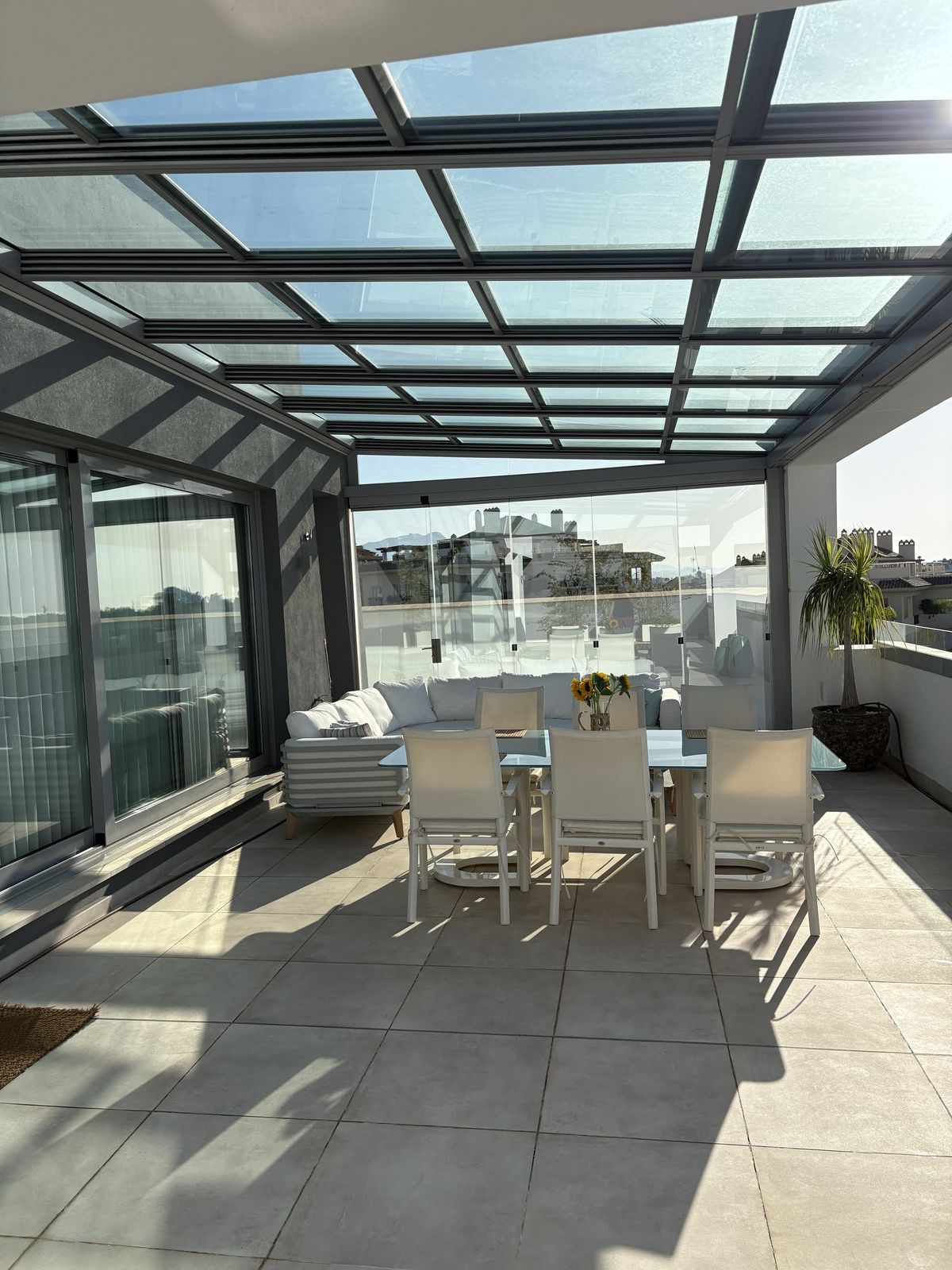 Penthouse for rent in Selwo, Estepona East