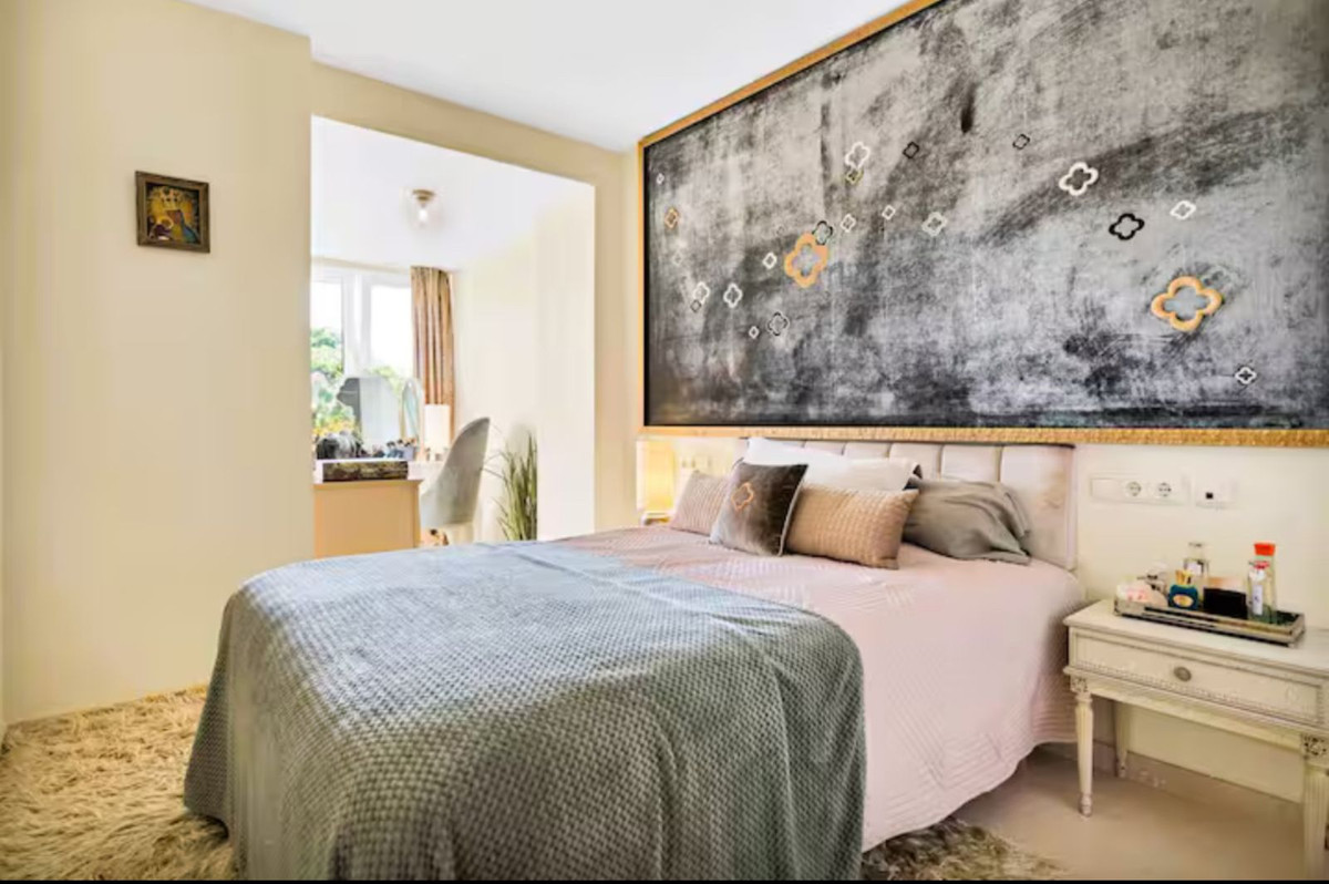 Apartment for rent in Elviria, Marbella East