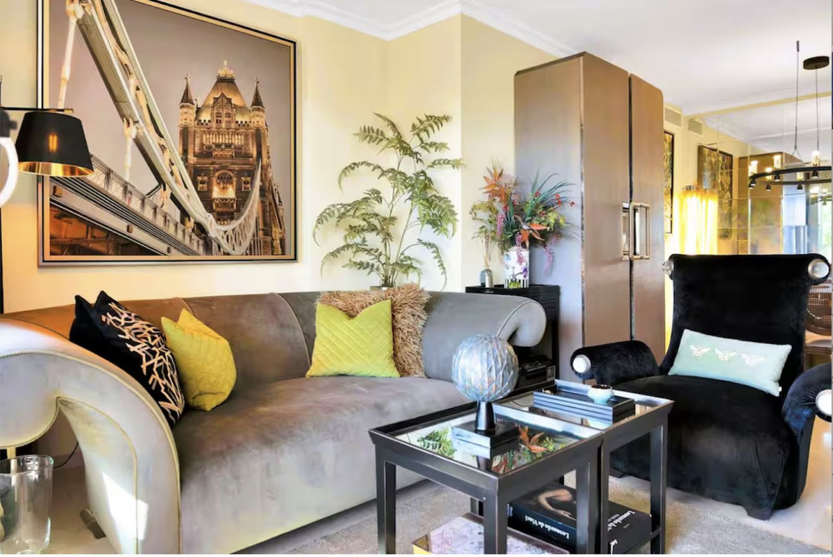 Apartment for rent in Elviria, Marbella East