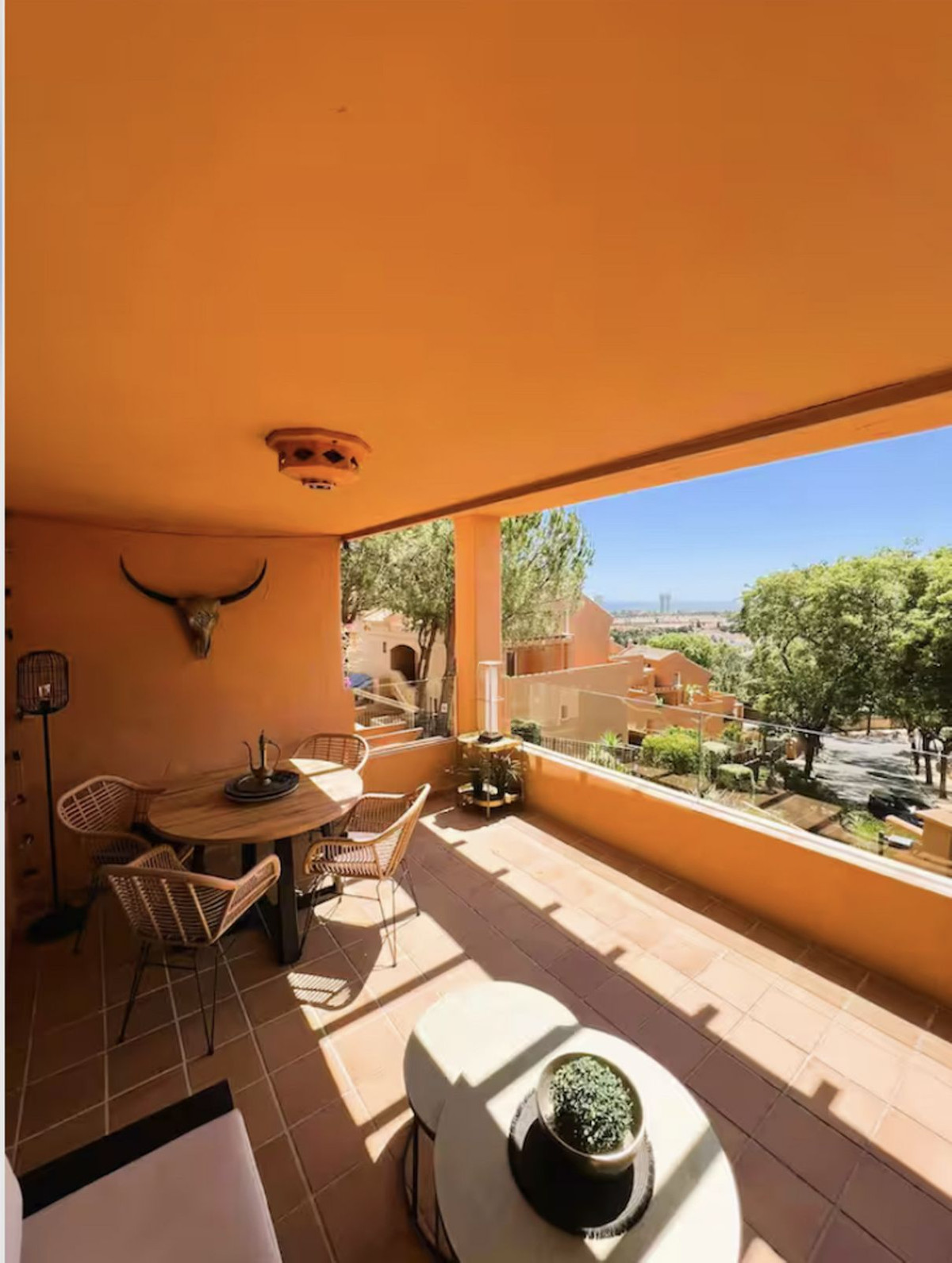 Apartment for rent in Elviria, Marbella East