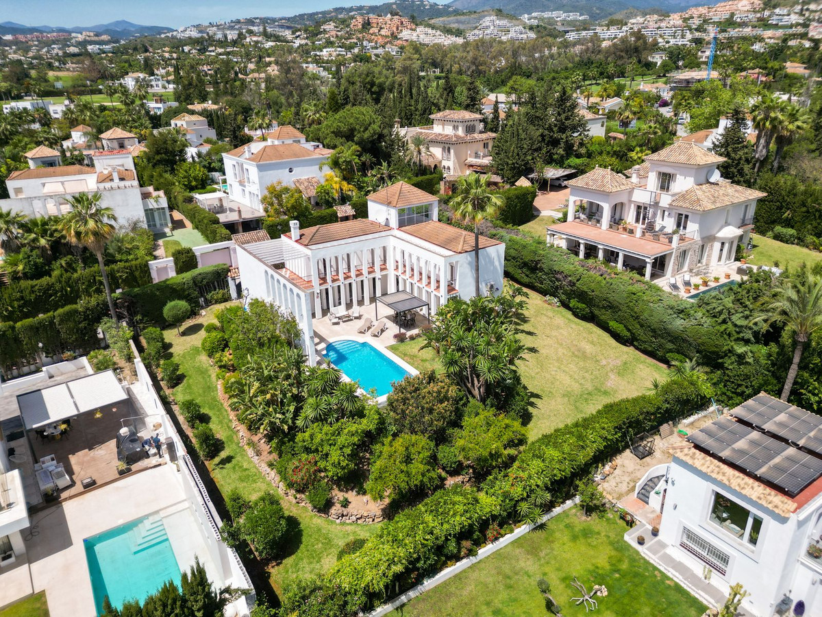 Villa for long term rent in Nueva Andalucia, Marbella