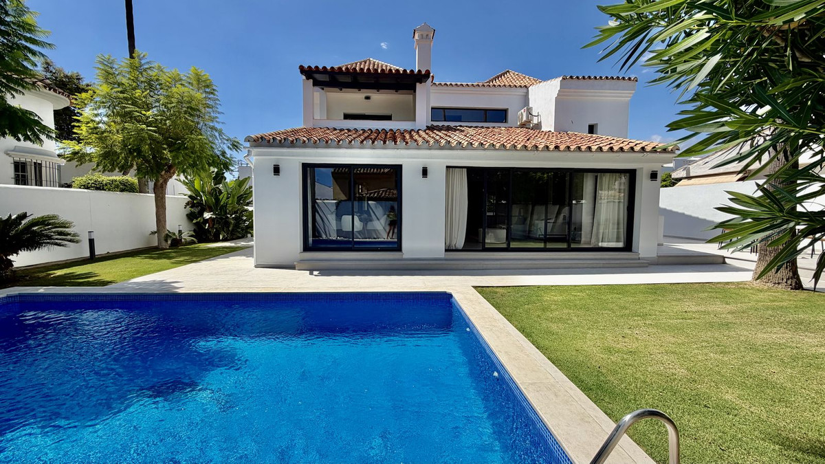 Villa En alquiler en Nueva Andalucia, Marbella