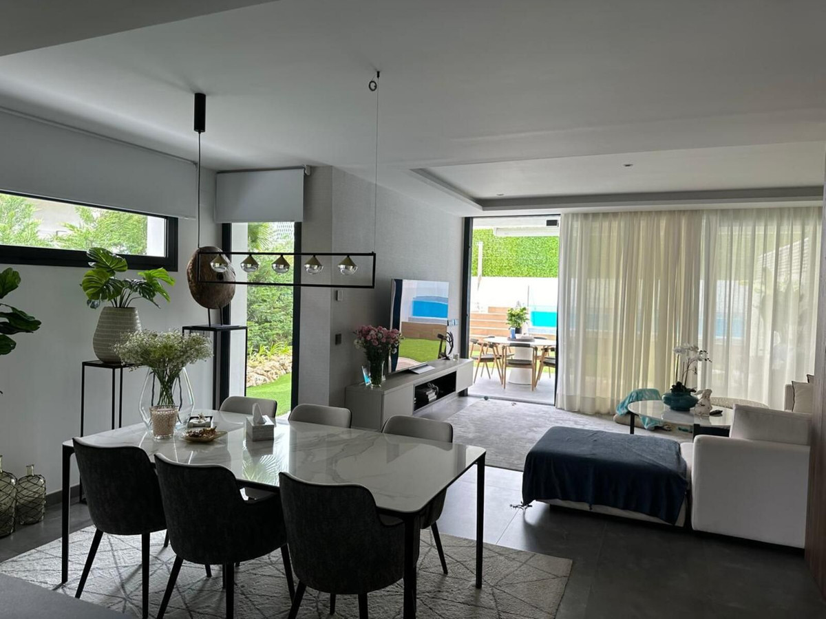 Semi Detached Villa for rent in Marbella - Puerto Banus