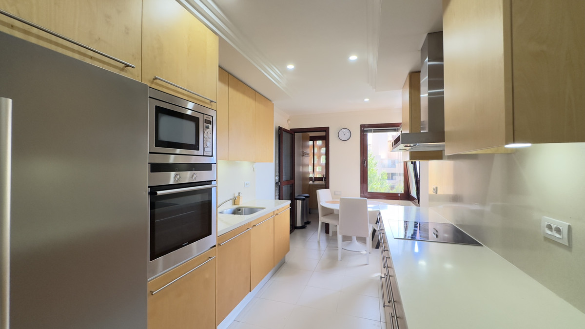 Apartment for long term rent in Estepona