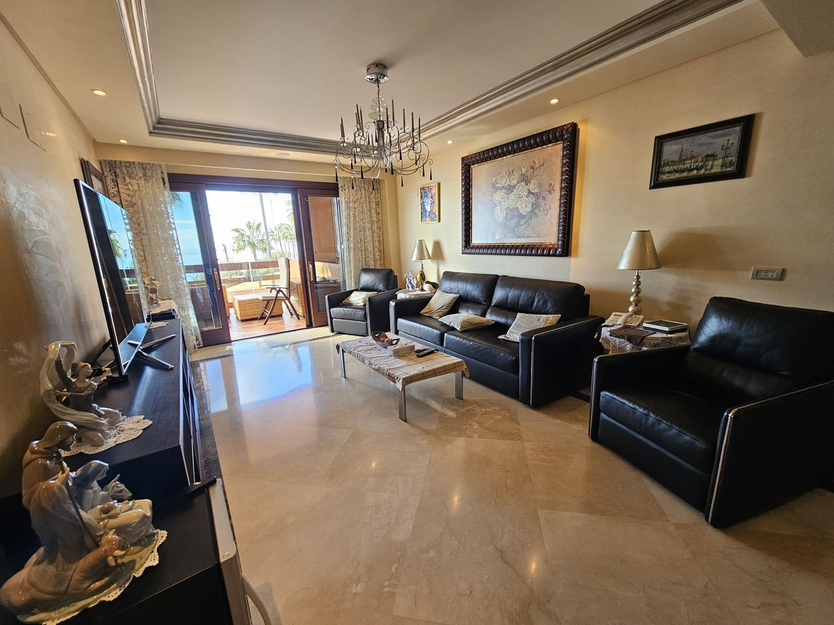 Apartment for short term rent in Estepona