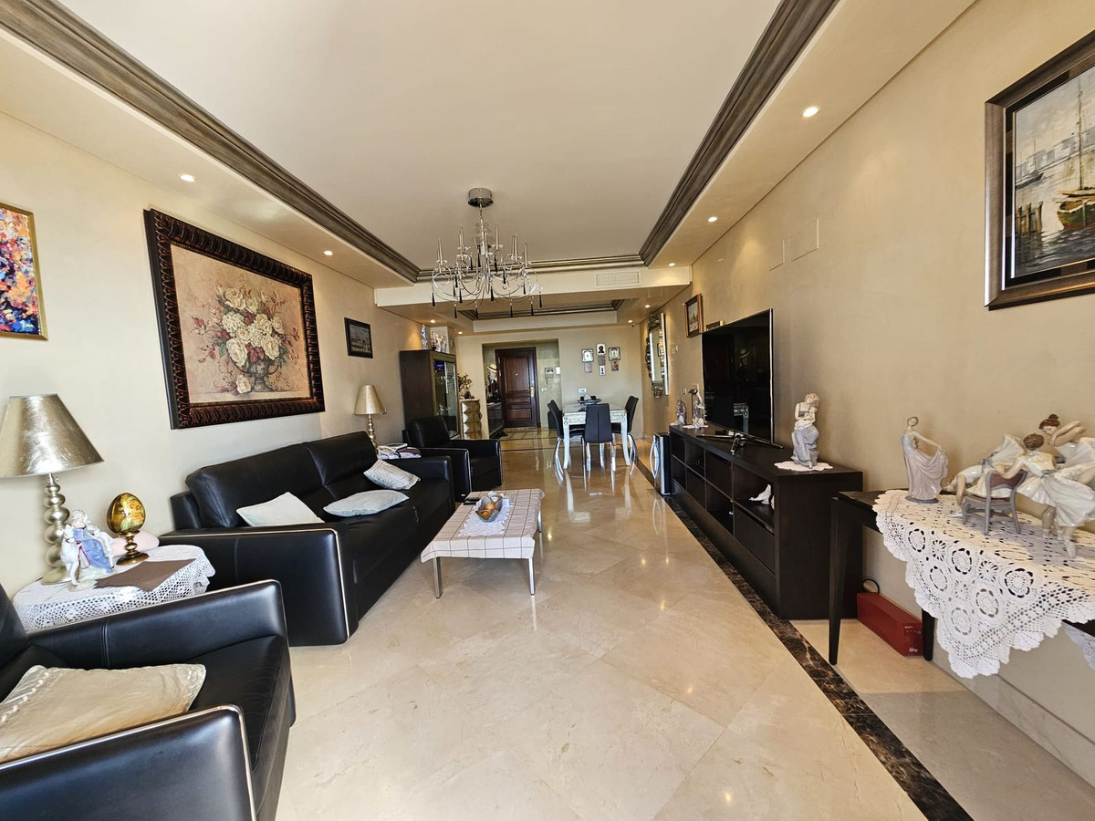 Apartment for short term rent in Estepona