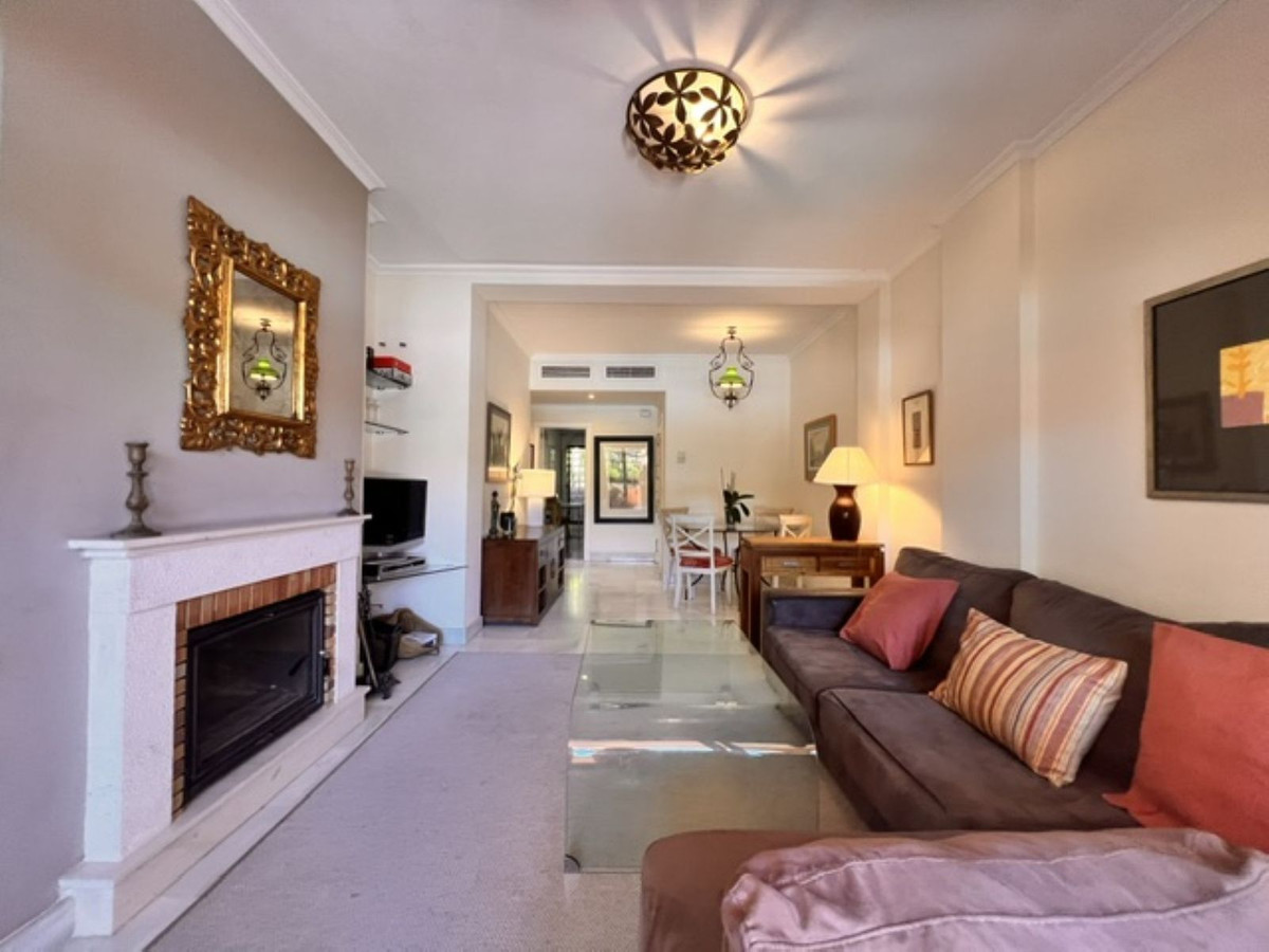 Ground Floor Apartment for long term rent in Hacienda del Sol, Estepona East