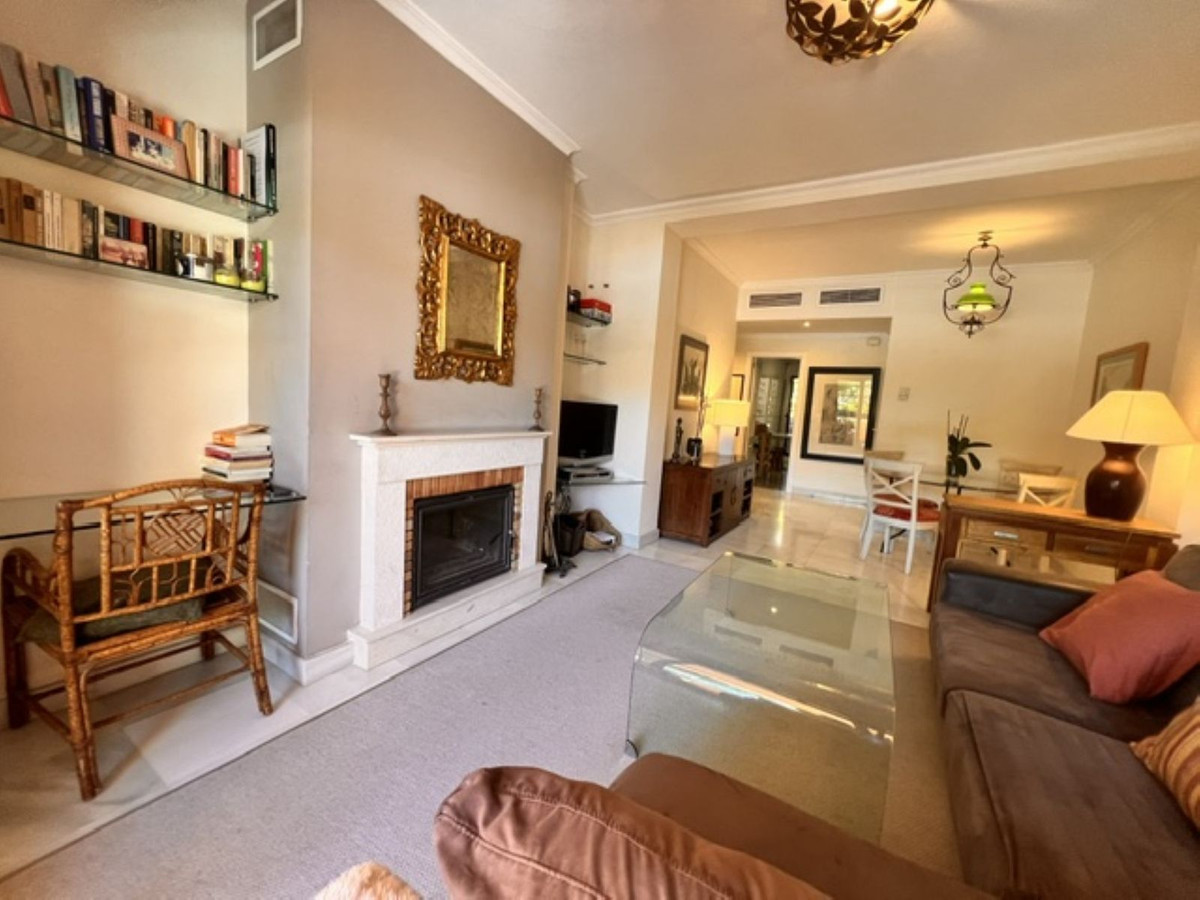 Ground Floor Apartment for long term rent in Hacienda del Sol, Estepona East