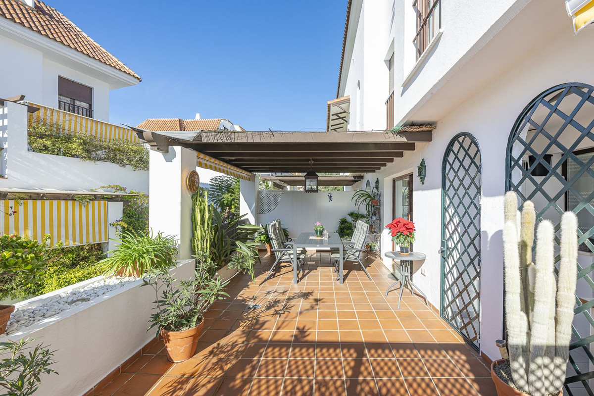 Apartment for long term rent in Marbella Golden Mile