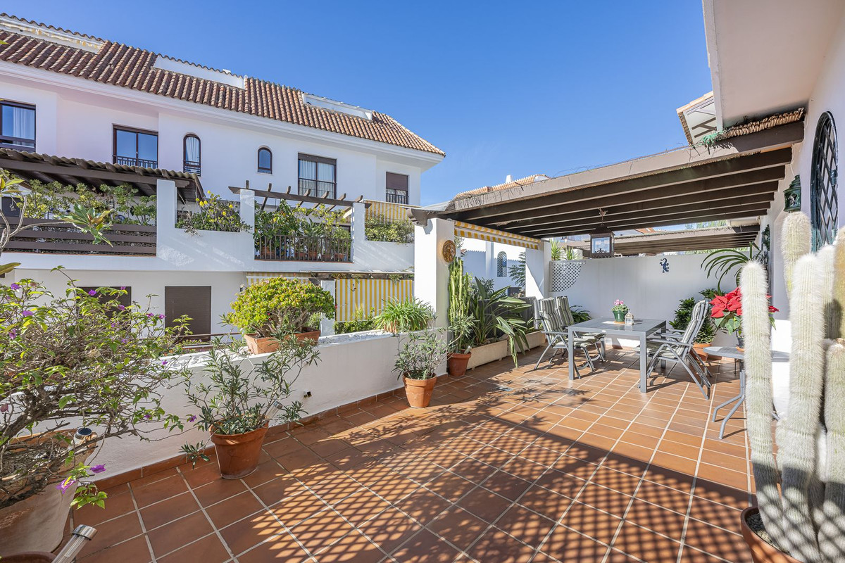Apartment for long term rent in Marbella Golden Mile