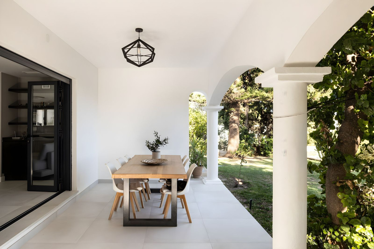 Villa for long term rent in Benahavis