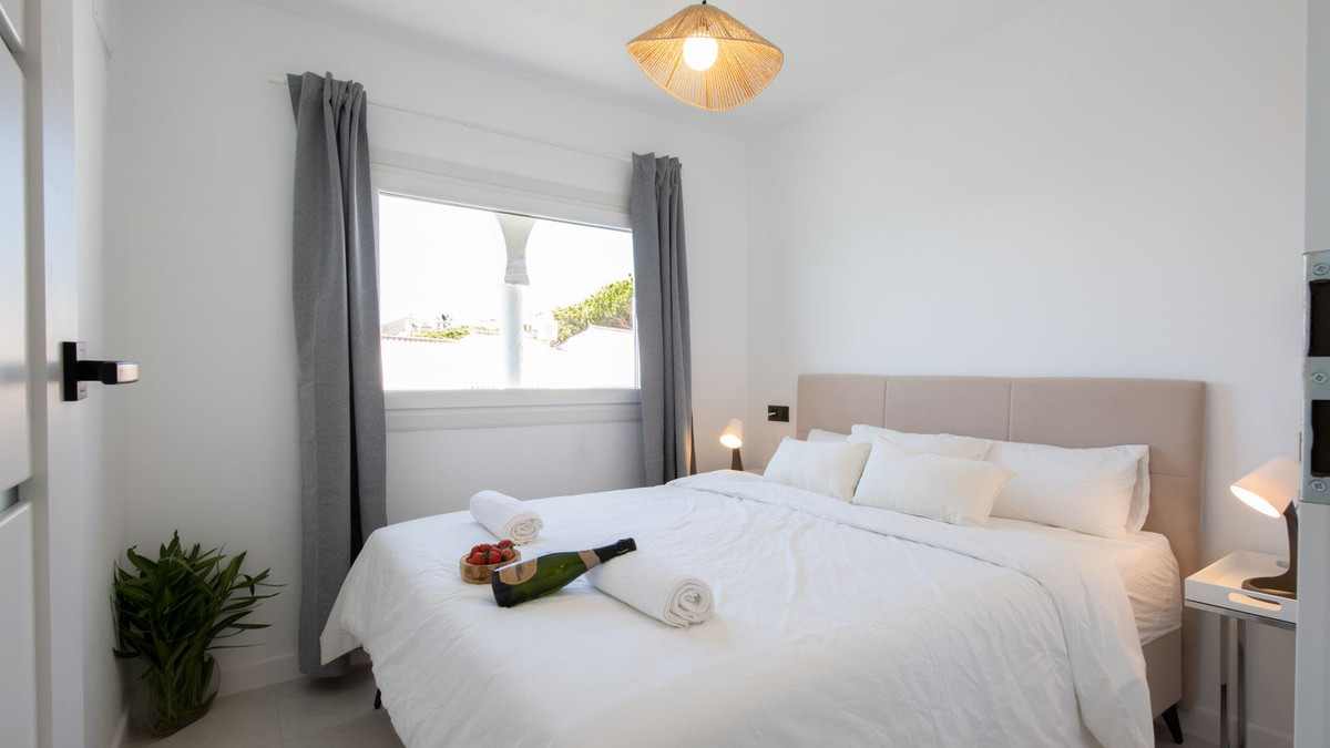 Penthouse for long term rent in Calahonda, Mijas Costa