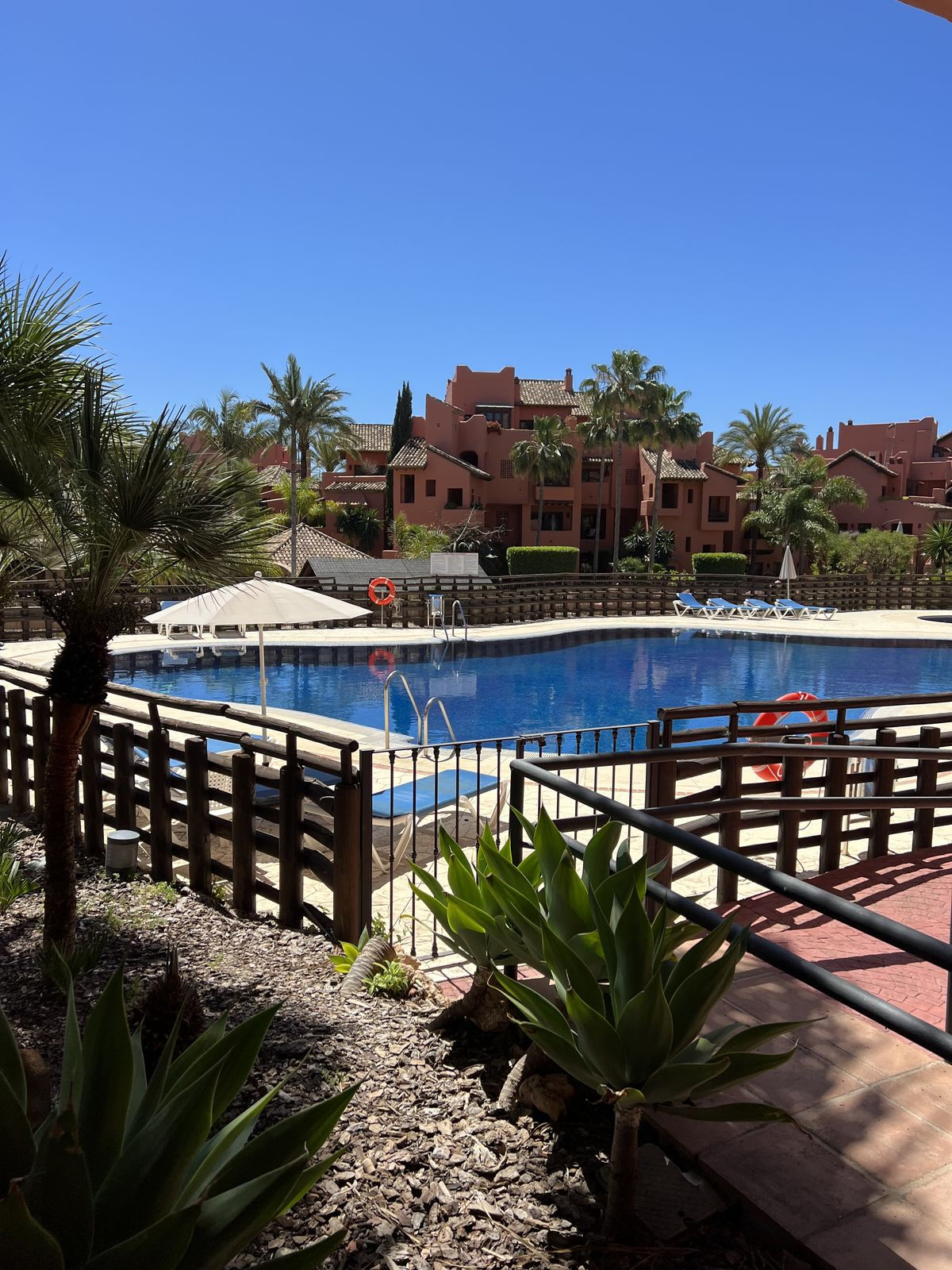 Ground Floor Apartment for short term rent in Estepona
