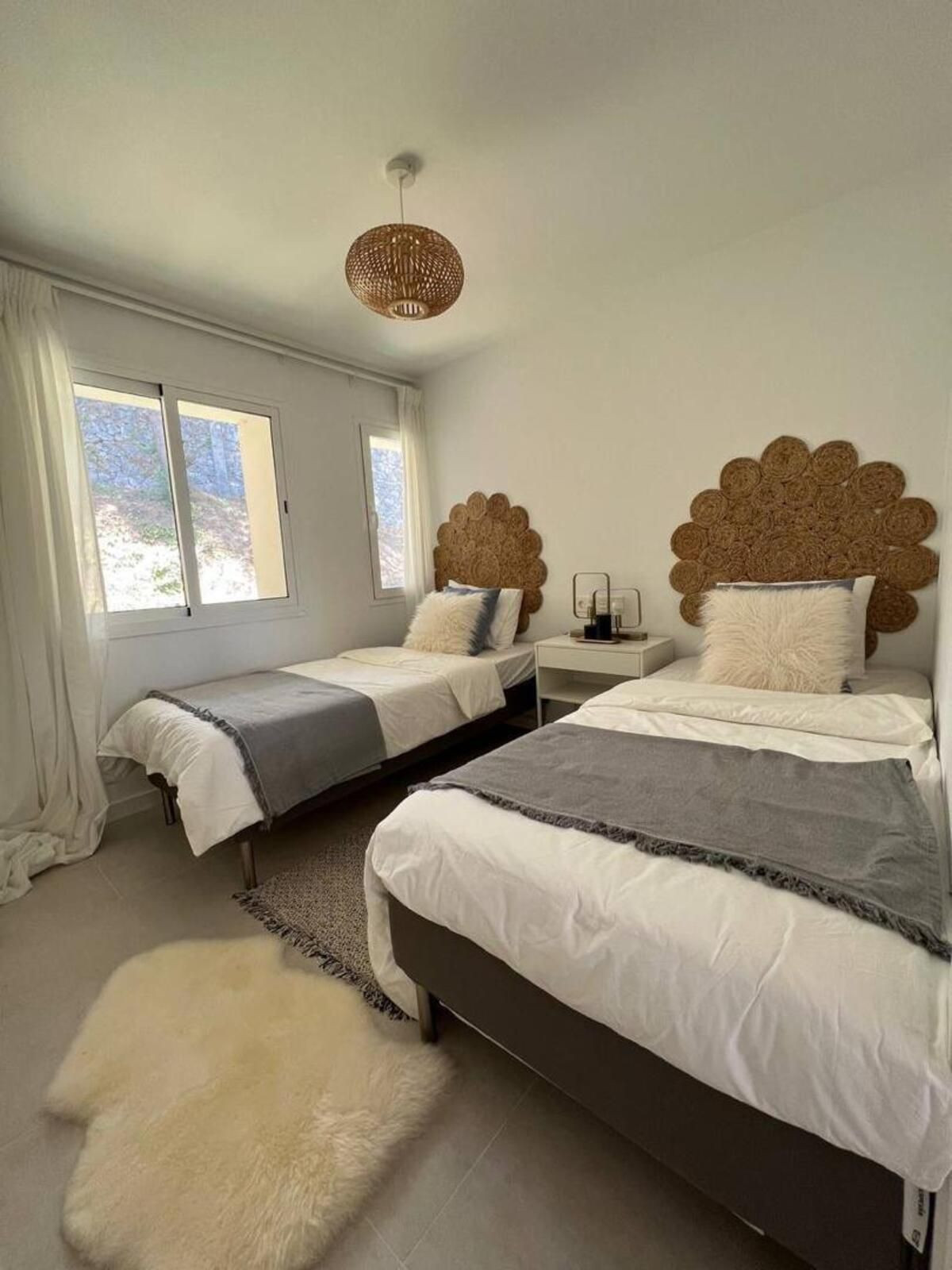 Penthouse for rent in La Quinta, Benahavis