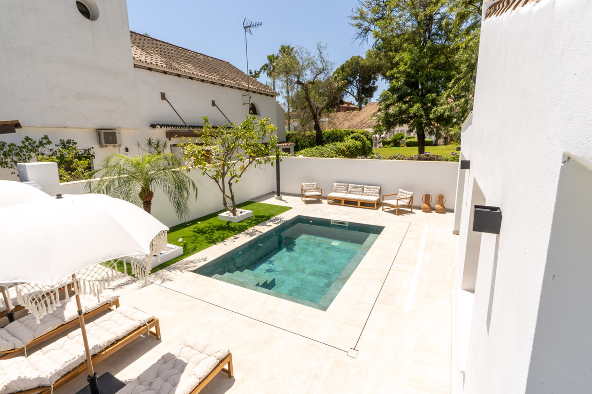 Villa for short term rent in Nueva Andalucia, Marbella