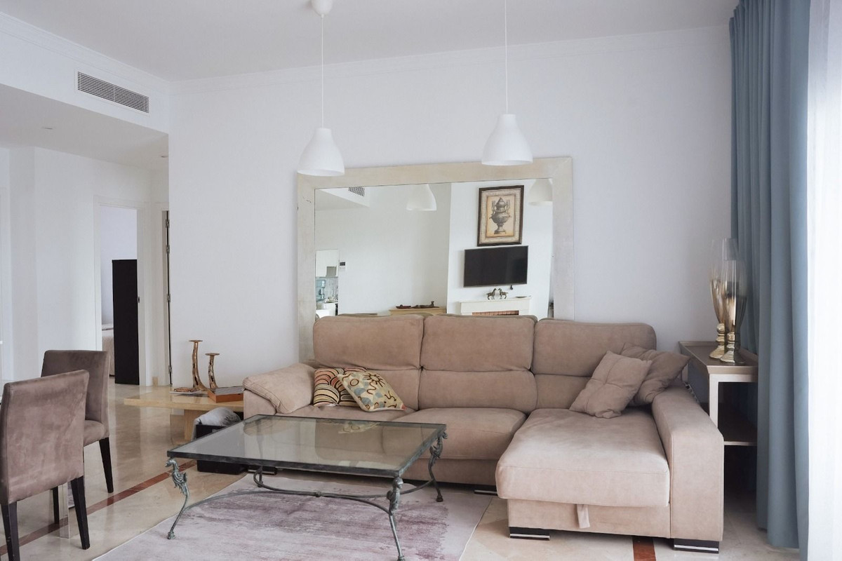 Apartment for rent in Paraiso Alto, Benahavis