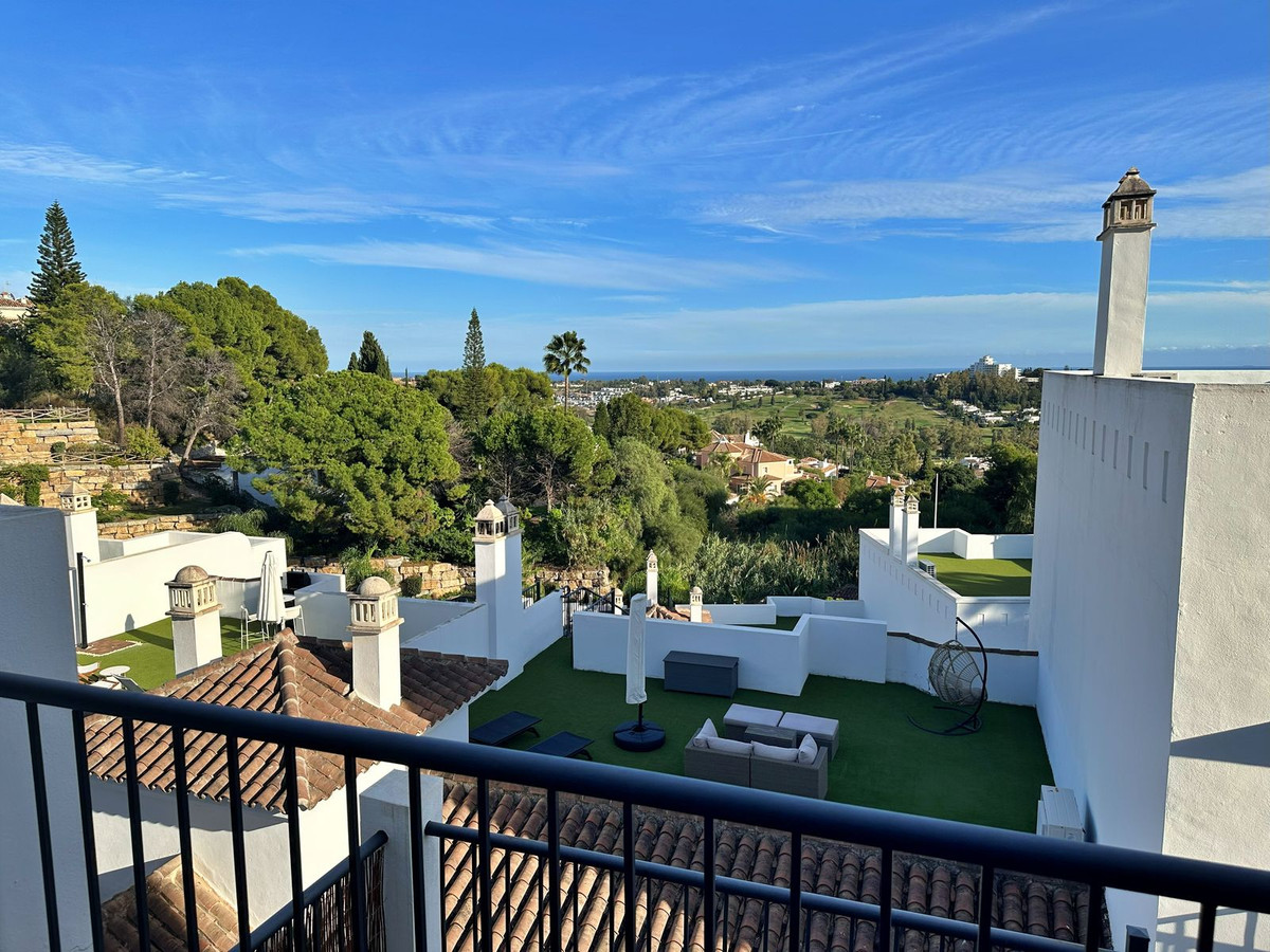 Apartment for rent in Paraiso Alto, Benahavis