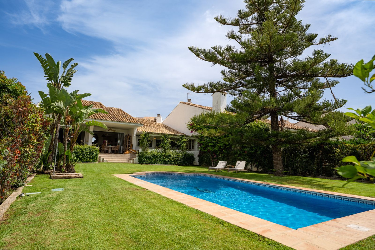Villa for long term rent in Guadalmina Baja, San Pedro de Alcantara