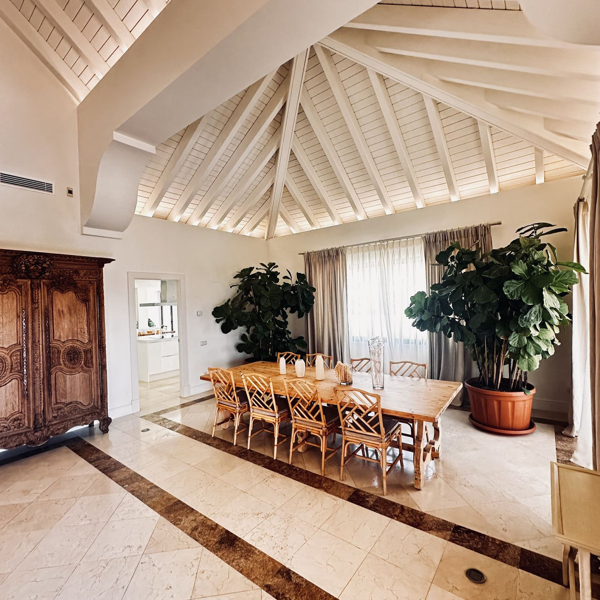 Villa en alquiler en Marbella Golden Mile