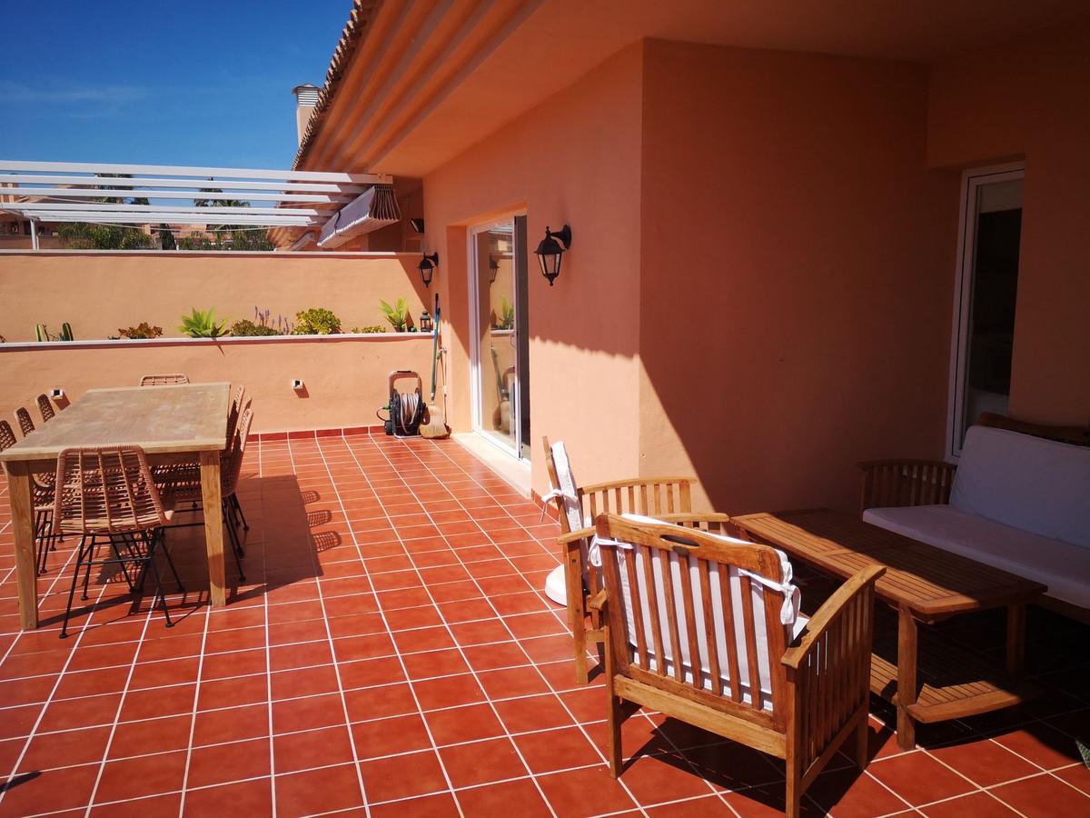 Apartment for short term rent in Elviria, Marbella East