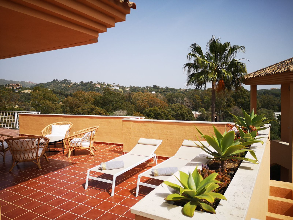 Apartment for short term rent in Elviria, Marbella East