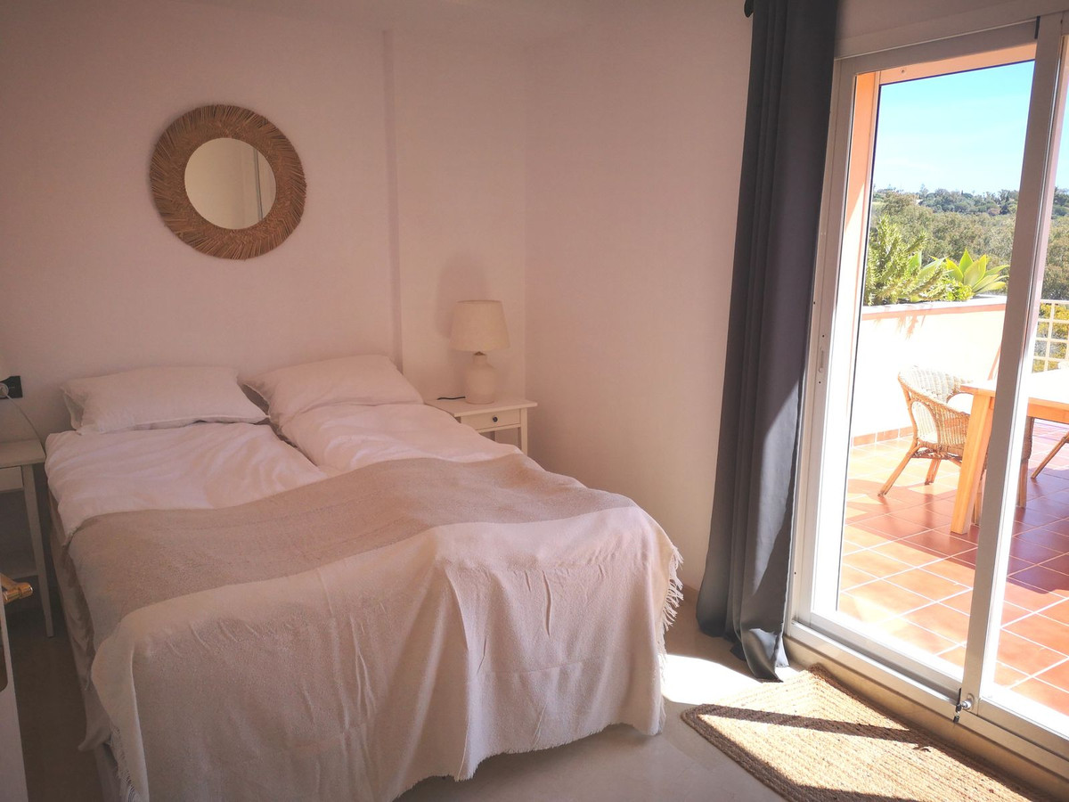 Apartment for short term rent in Elviria, Marbella East