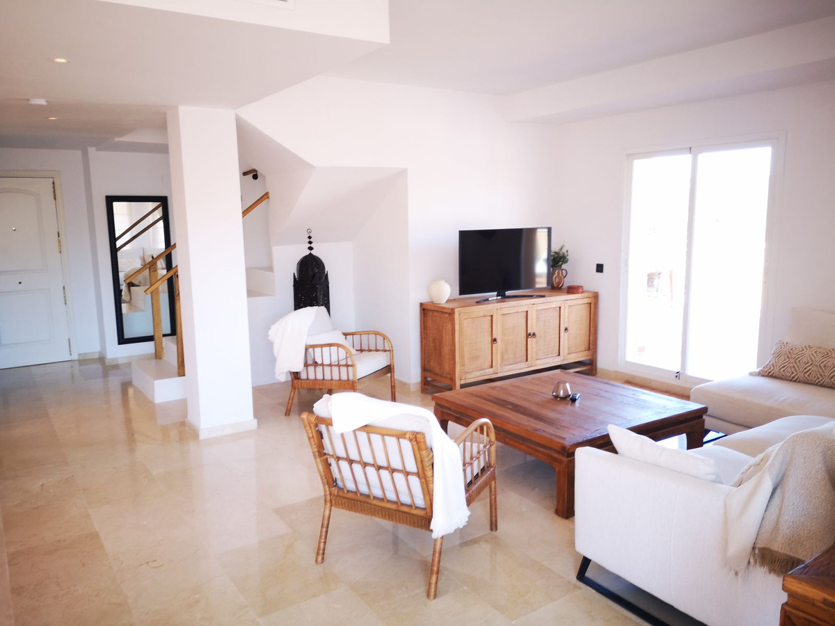 Apartment for short term rent in Elviria, Marbella East