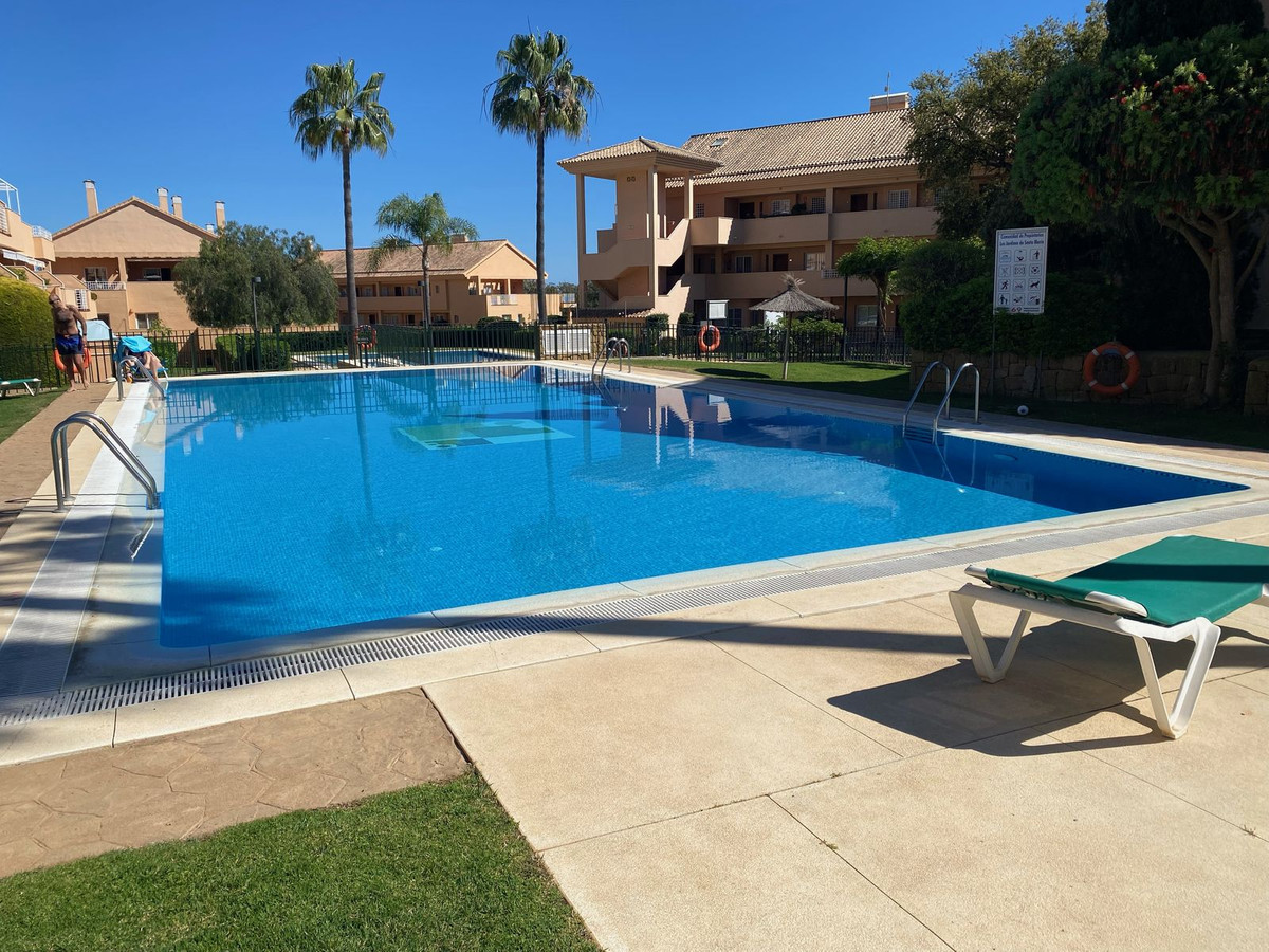 Apartment for short term rent in Elviria, Marbella East