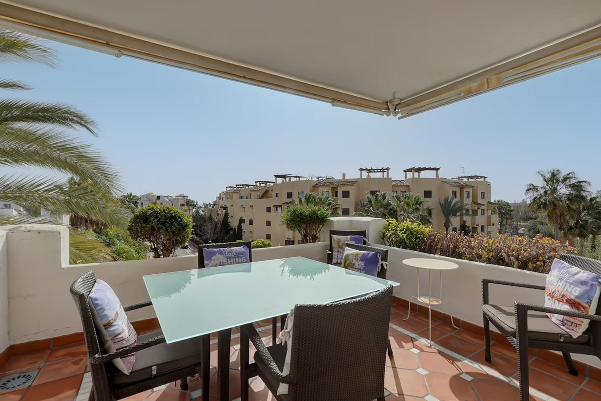 Apartment for rent in Costalita, Estepona East