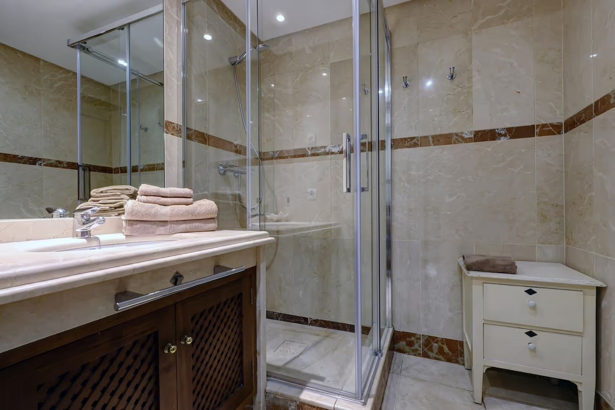 Apartment for rent in Costalita, Estepona East