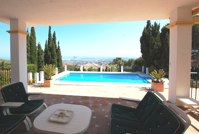Villa for short term rent in Valtocado, Mijas
