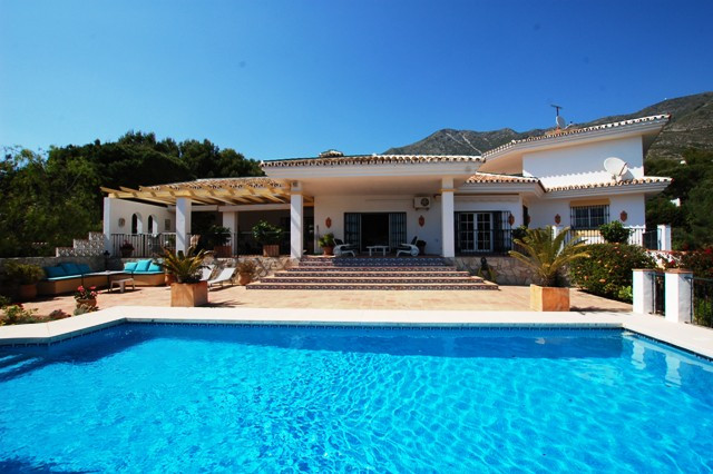 Villa for short term rent in Valtocado, Mijas