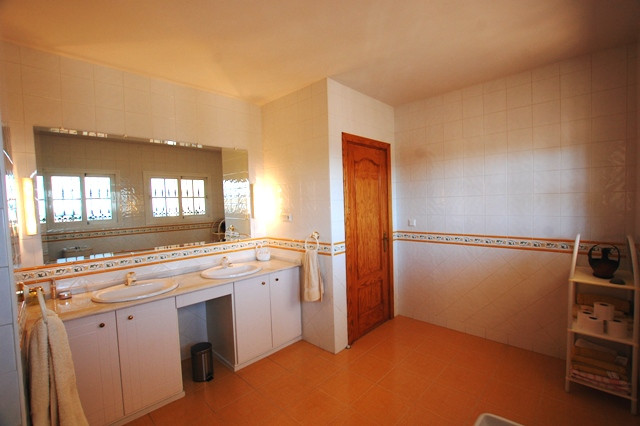 Villa for short term rent in Valtocado, Mijas