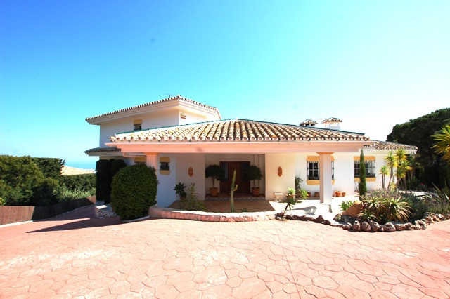 Villa for short term rent in Valtocado, Mijas