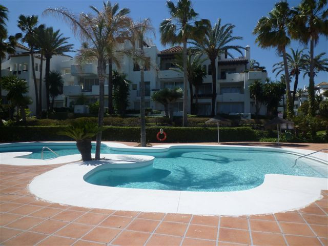 Penthouse for short term rent in Estepona