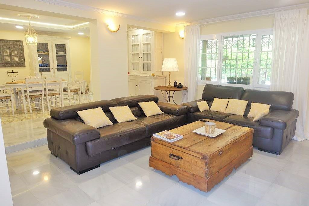 Villa for long term rent in Nueva Andalucia, Marbella