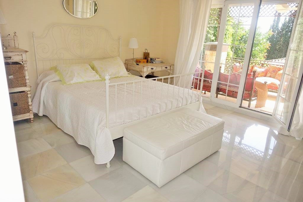 Villa for long term rent in Nueva Andalucia, Marbella