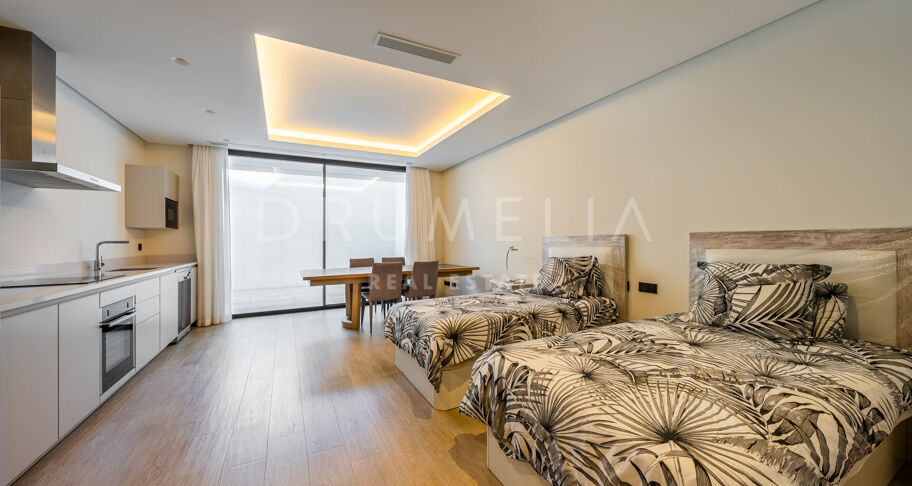 Impressive Brand-New State-of-the Art Modern House in Seaside Casasola