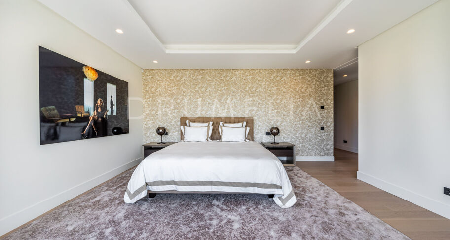 Impressive Brand-New State-of-the Art Modern House in Seaside Casasola