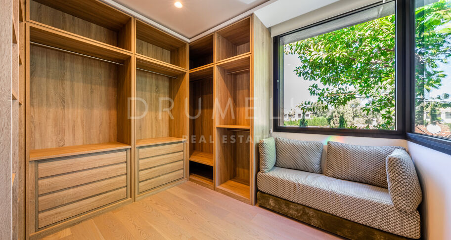 Impressive Brand-New State-of-the Art Modern House in Seaside Casasola