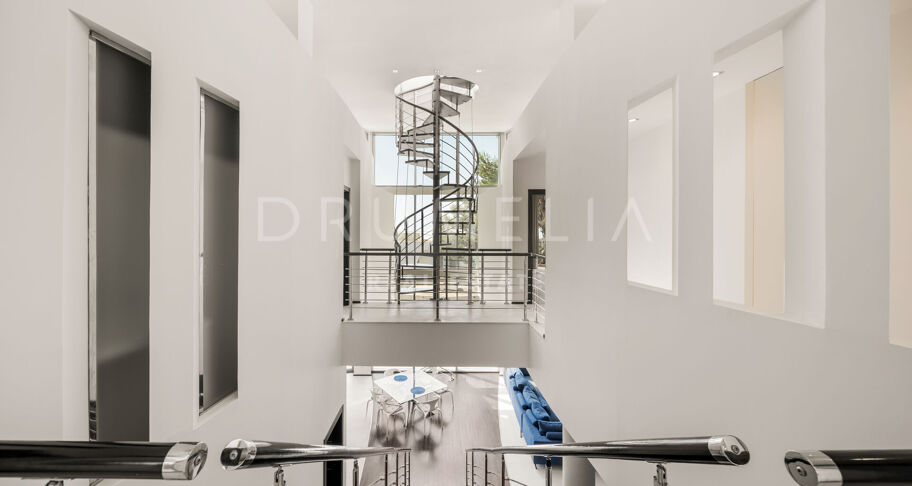 Unusual Semi-Detached Contemporary Style House, Sierra Blanca
