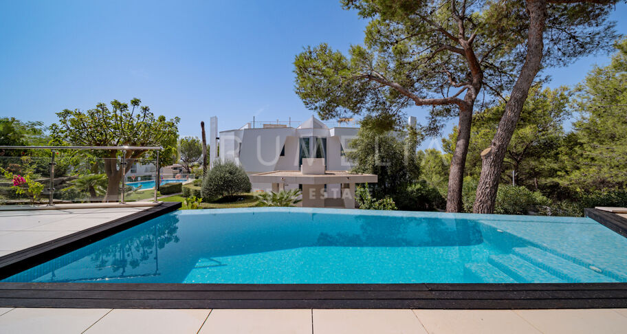 Unusual Semi-Detached Contemporary Style House, Sierra Blanca